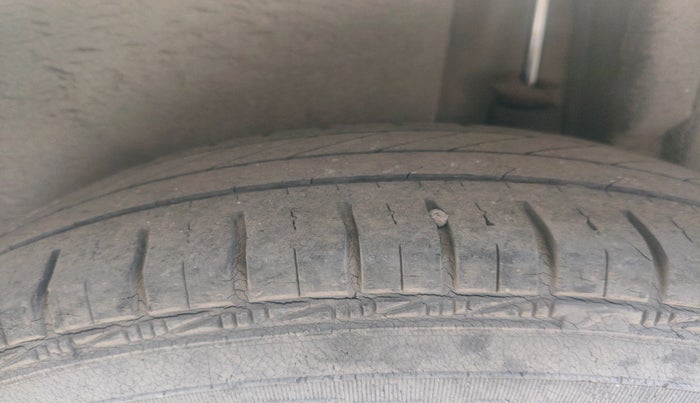 2012 Maruti Swift Dzire VDI, Diesel, Manual, 36,680 km, tyre