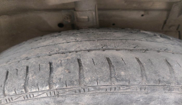 2012 Maruti Swift Dzire VDI, Diesel, Manual, 36,680 km, tyre