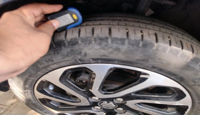 2023 Maruti Baleno ALPHA 1.2 AGS, Petrol, Automatic, 15,511 km, tyre