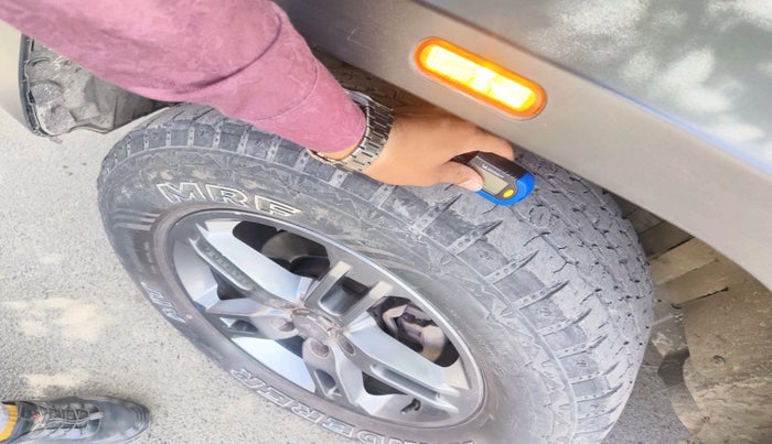 2022 Mahindra Thar LX HARD TOP 4WD MT, Diesel, Manual, 88,459 km, tyre