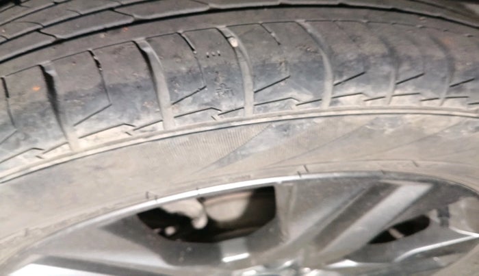 2021 KIA SELTOS HTX 1.5 PETROL, Petrol, Manual, 35,942 km, tyre