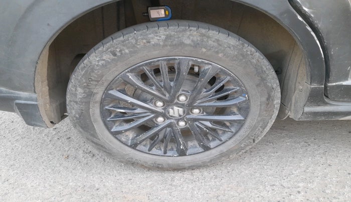 2021 Maruti XL6 ZETA MT, Petrol, Manual, 92,903 km, tyre