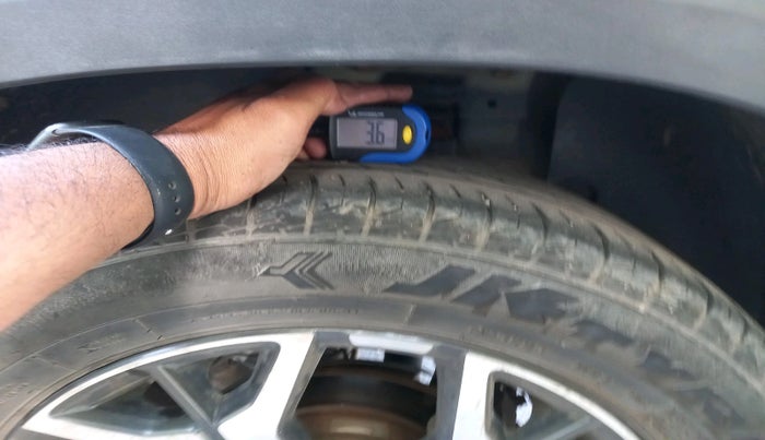 2021 KIA SELTOS GTX PLUS AT 1.5 DIESEL, Diesel, Automatic, 1,38,235 km, tyre