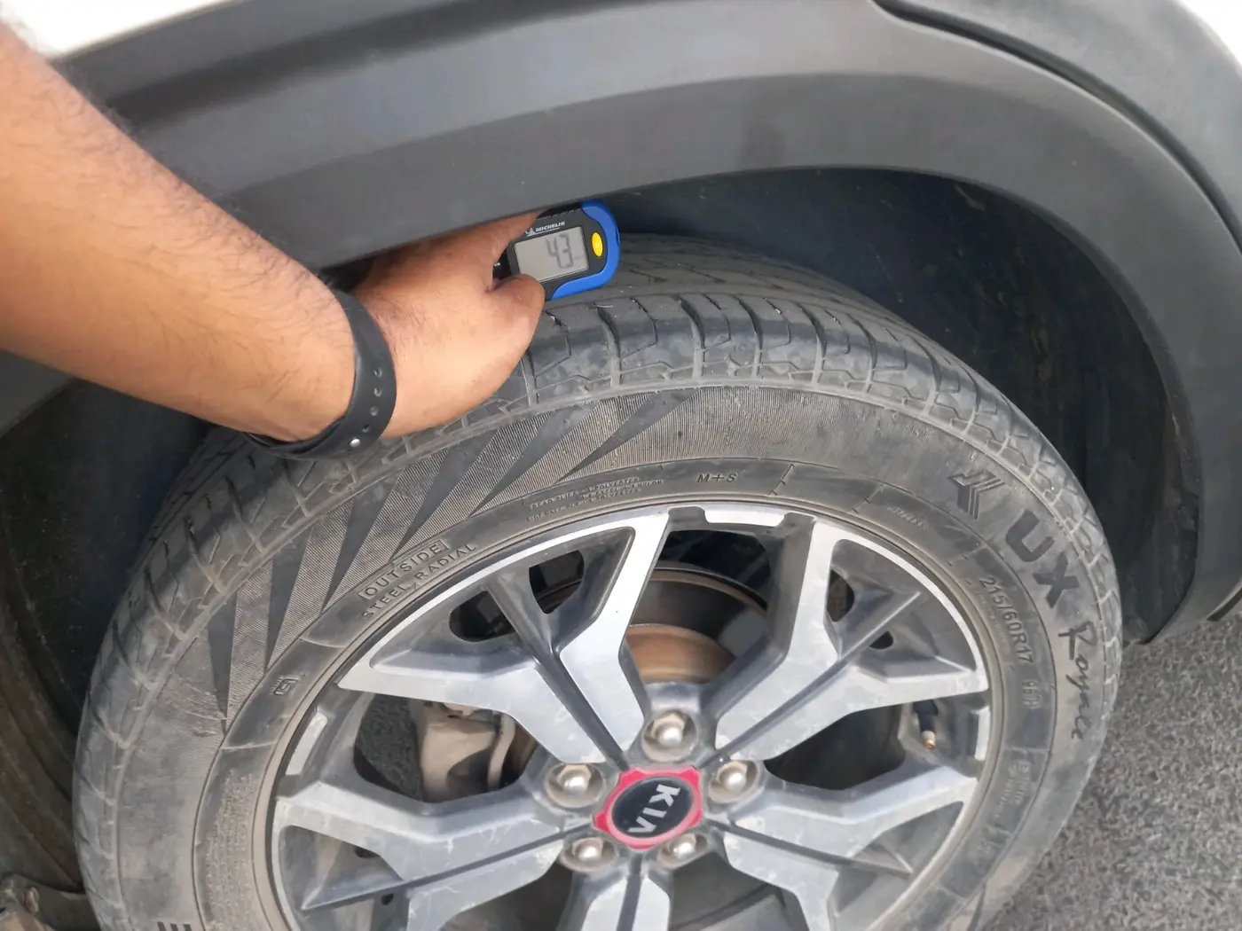 2021 KIA SELTOS GTX PLUS AT 1.5 DIESEL, Diesel, Automatic, 1,38,235 km, tyre