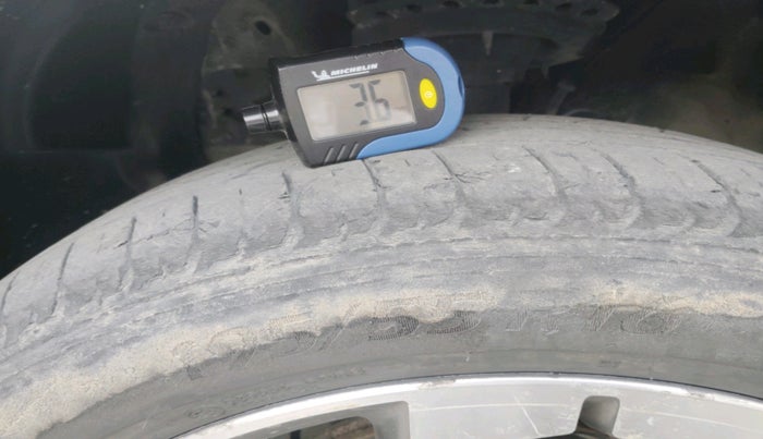 2015 Hyundai Elite i20 SPORTZ 1.4 CRDI, Diesel, Manual, 85,864 km, tyre