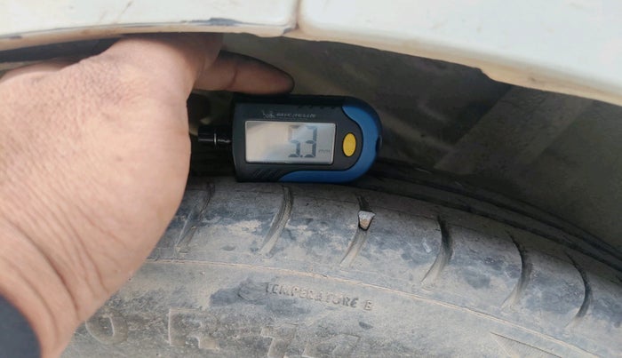 2014 Maruti Celerio VXI AMT, Petrol, Automatic, 1,16,685 km, tyre