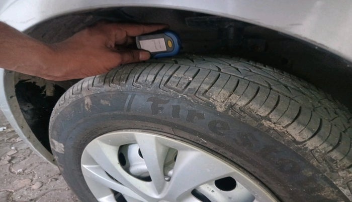 2016 Maruti Swift LXI (O), Petrol, Manual, 57,851 km, tyre