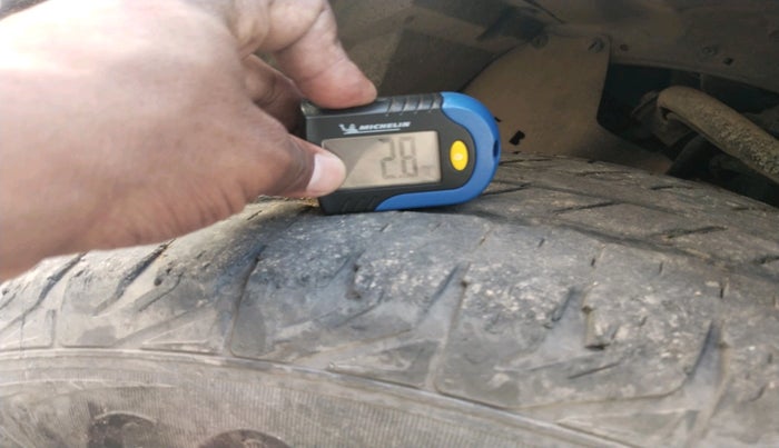 2017 Toyota Fortuner 2.8 4X2 AT, Diesel, Automatic, 1,47,133 km, tyre