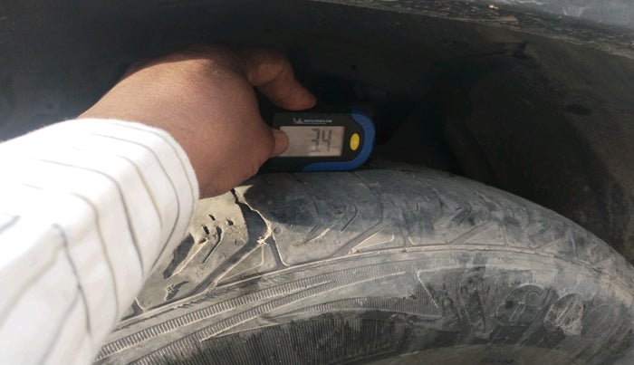 2017 Toyota Fortuner 2.8 4X2 AT, Diesel, Automatic, 1,47,133 km, tyre