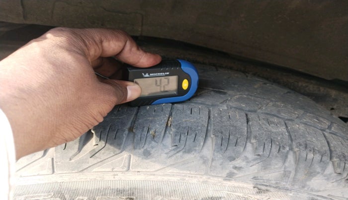 2017 Toyota Fortuner 2.8 4X2 AT, Diesel, Automatic, 1,47,133 km, tyre