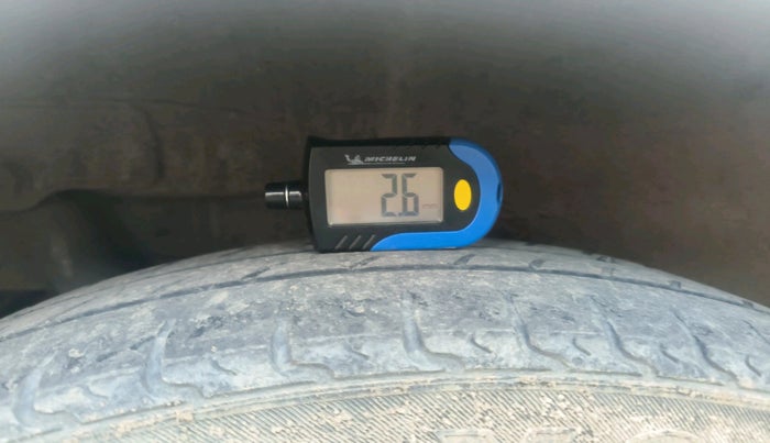 2010 Maruti Wagon R 1.0 LXI, Petrol, Manual, 1,02,269 km, tyre