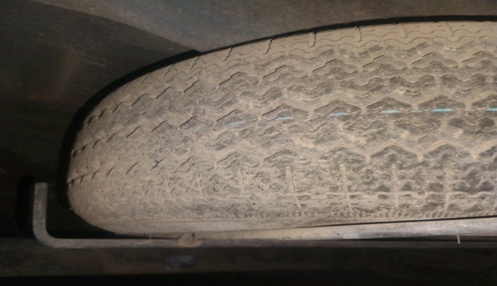 2020 Renault TRIBER RXZ, Petrol, Manual, 30,258 km, tyre