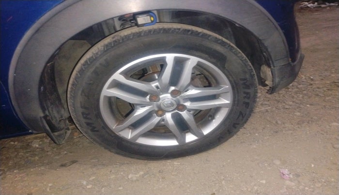 2020 Renault TRIBER RXZ, Petrol, Manual, 30,258 km, tyre