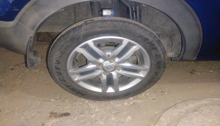 2020 Renault TRIBER RXZ, Petrol, Manual, 30,258 km, tyre