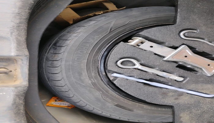 2017 Honda WR-V 1.5L I-DTEC VX MT, Diesel, Manual, 1,90,867 km, tyre