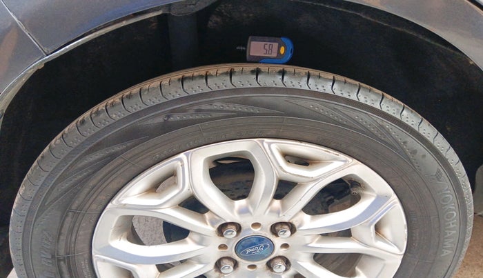 2014 Ford Ecosport TITANIUM 1.5L DIESEL, Diesel, Manual, 1,88,626 km, tyre