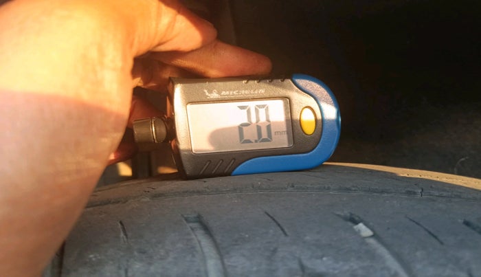 2014 Maruti Swift Dzire VDI, Diesel, Manual, 2,29,381 km, tyre