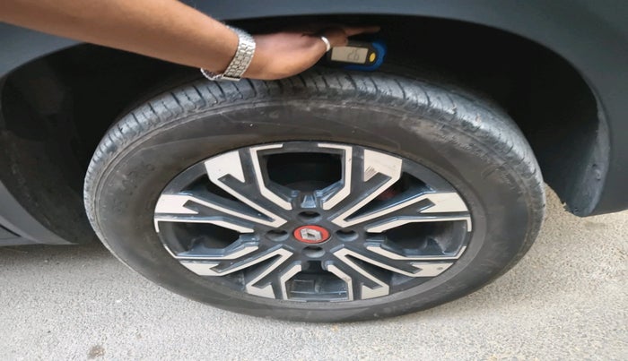 2024 Renault Kiger RXZ TURBO CVT, Petrol, Automatic, 41,775 km, tyre