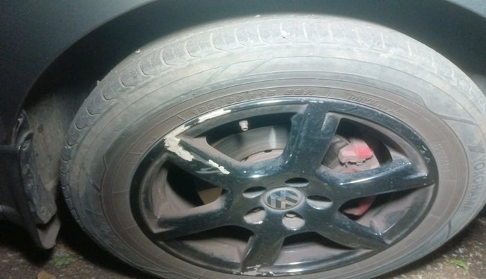 2014 Volkswagen Vento HIGHLINE PETROL AT, Petrol, Automatic, 1,40,259 km, tyre