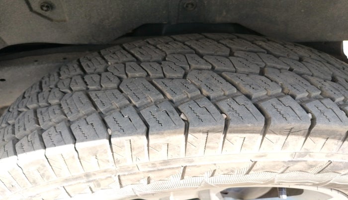 2023 Mahindra Thar LX P 2WD AT HT, Petrol, Automatic, 31,443 km, tyre