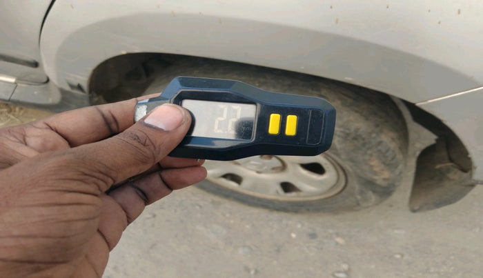 2015 Renault Duster 85 PS RXL DIESEL, Diesel, Manual, 64,308 km, tyre