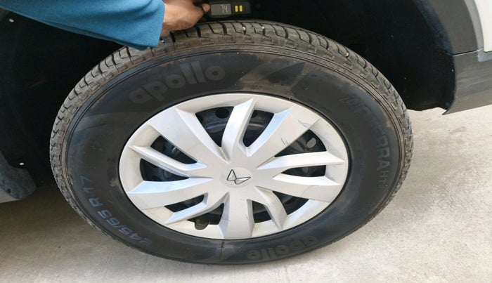 2025 Mahindra SCORPIO-N Z4 PETROL MT 7 STR (E), Petrol, Manual, 8,097 km, tyre