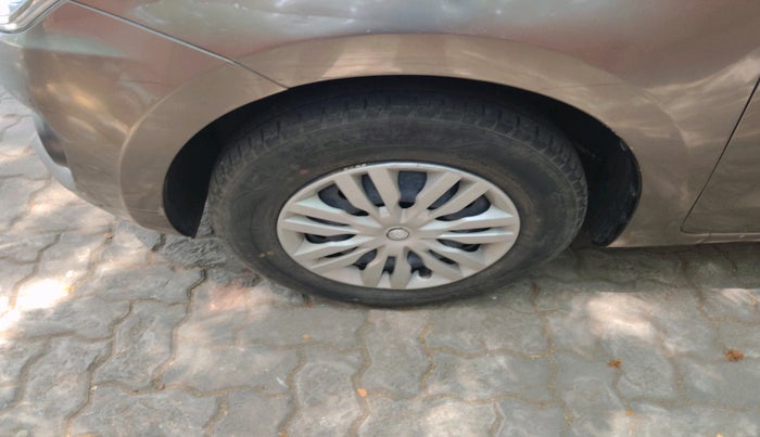 2021 Maruti Swift VXI, Petrol, Manual, 21,781 km, tyre