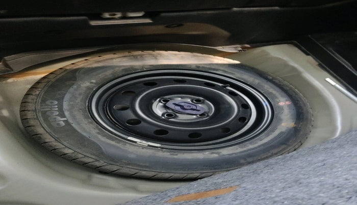 2021 Maruti Swift VXI, Petrol, Manual, 21,781 km, tyre