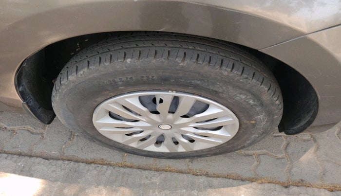 2021 Maruti Swift VXI, Petrol, Manual, 21,781 km, tyre