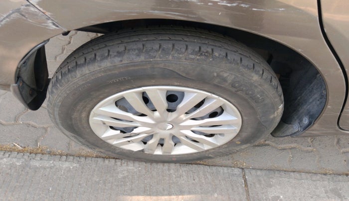 2021 Maruti Swift VXI, Petrol, Manual, 21,781 km, tyre