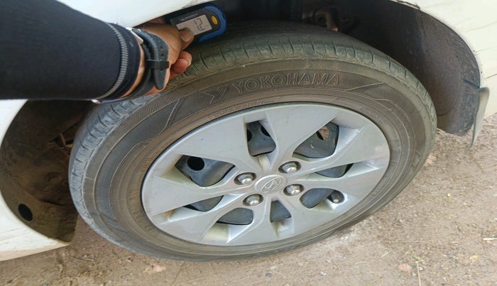 2017 Hyundai Xcent E+ 1.2 CRDI, Diesel, Manual, 1,35,659 km, tyre