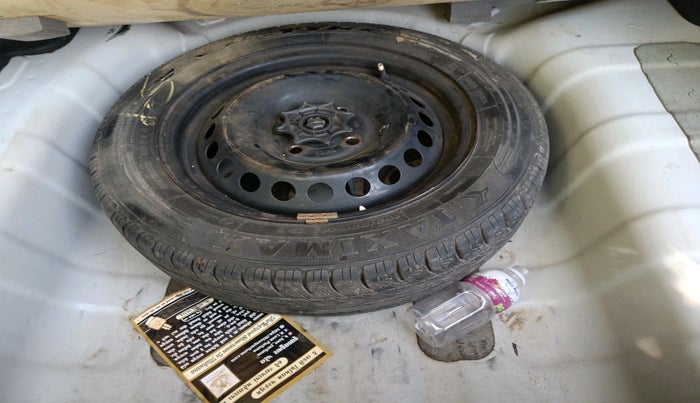 2017 Hyundai Xcent E+ 1.2 CRDI, Diesel, Manual, 1,35,659 km, tyre