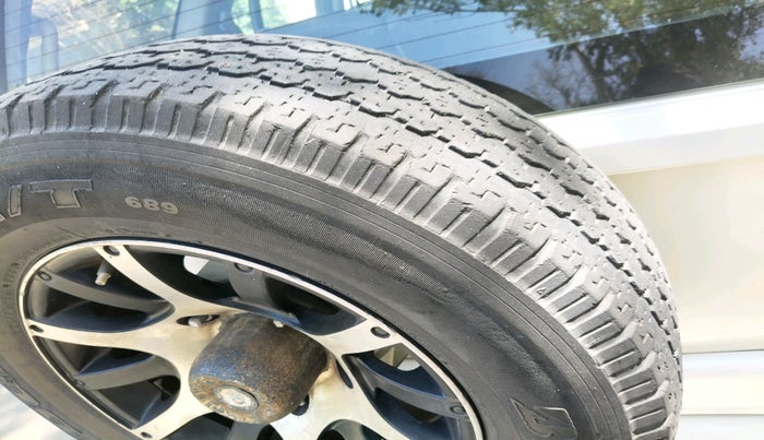 2011 Tata Safari 4X2 EX DICOR 2.2 VTT, Diesel, Manual, 85,694 km, tyre