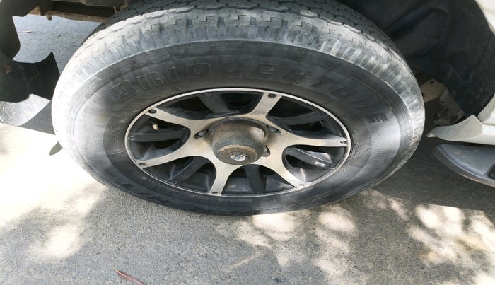 2011 Tata Safari 4X2 EX DICOR 2.2 VTT, Diesel, Manual, 85,694 km, tyre