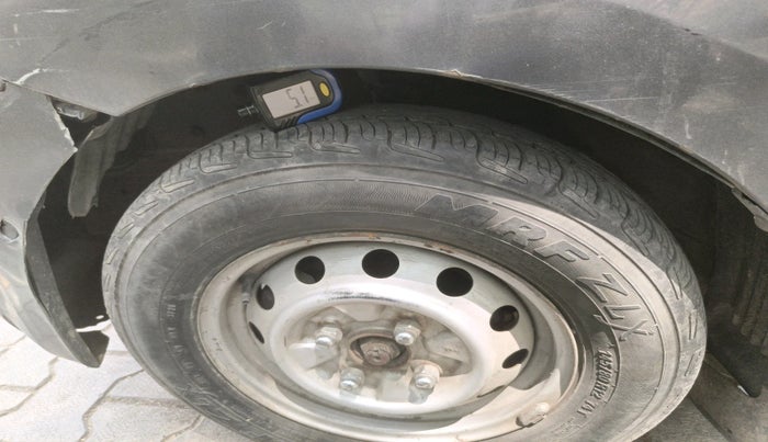 2016 Hyundai Eon ERA PLUS (O), Petrol, Manual, 50,076 km, tyre