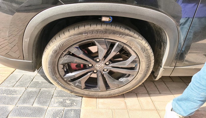 2024 MG HECTOR Sharp Pro Blackstorm 1.5 Turbo CVT, Petrol, Automatic, 16,398 km, tyre