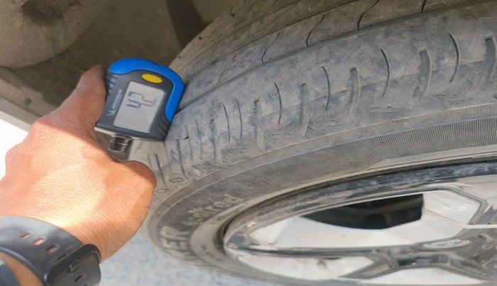 2021 Renault Kiger RXT AMT, Petrol, Automatic, 68,331 km, tyre