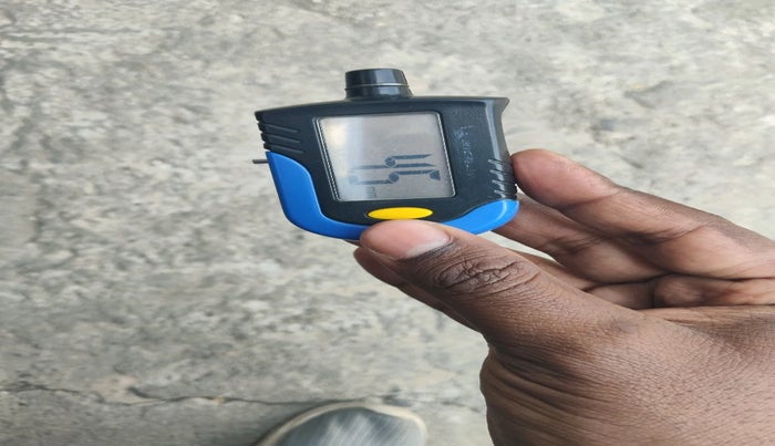 2025 Toyota INNOVA HYCROSS ZX HYBRID 7 STR, Hybrid, Automatic, 2,087 km, tyre