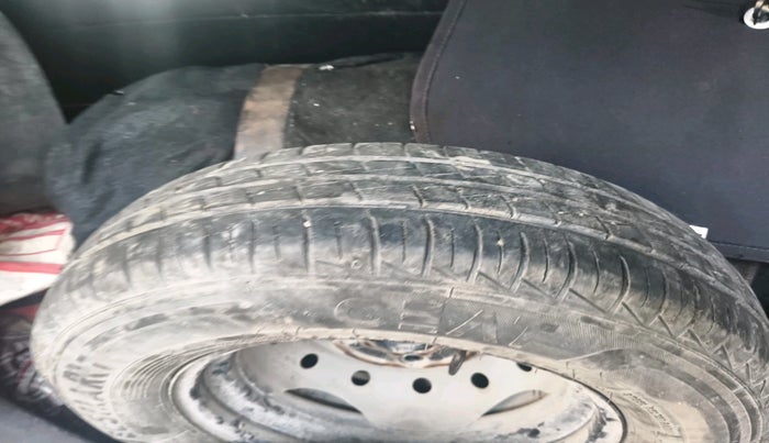 2021 Maruti Alto LXI, CNG, Manual, 25,470 km, tyre