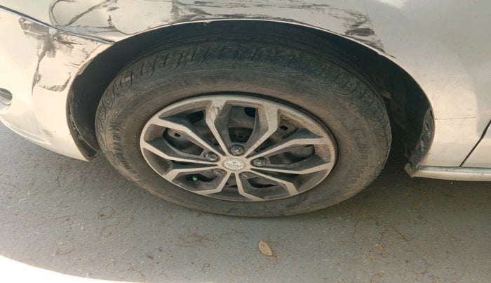 2013 Skoda Rapid ULTIMA AMBITION 1.6 MPI AT PLUS, Petrol, Automatic, 70,758 km, tyre