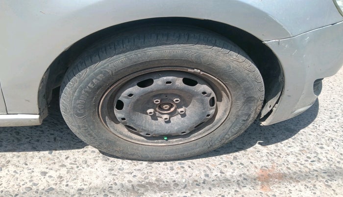 2013 Skoda Rapid ULTIMA AMBITION 1.6 MPI AT PLUS, Petrol, Automatic, 70,758 km, tyre