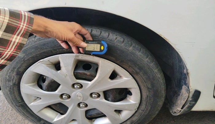 2015 Hyundai Grand i10 MAGNA 1.2 KAPPA VTVT, CNG, Manual, 96,248 km, tyre