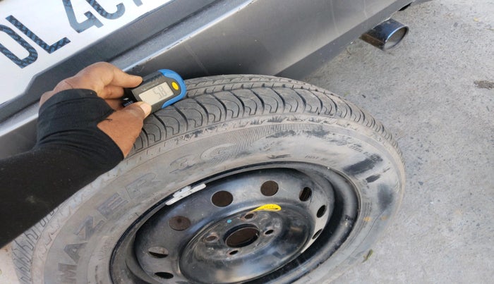 2016 Maruti Swift ZXI, Petrol, Manual, 72,793 km, tyre