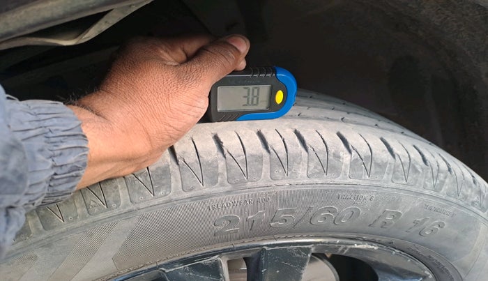 2018 Maruti Vitara Brezza ZDI PLUS DUAL TONE, Diesel, Manual, 84,815 km, tyre