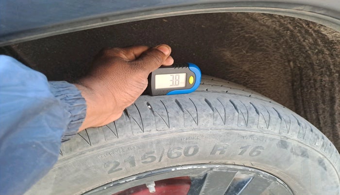 2018 Maruti Vitara Brezza ZDI PLUS DUAL TONE, Diesel, Manual, 84,815 km, tyre