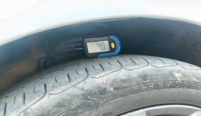 2019 Volkswagen Polo HIGHLINE PLUS 1.5 16 ALLOY, Diesel, Manual, 1,14,273 km, tyre