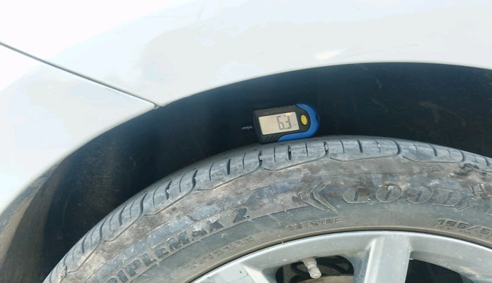 2019 Volkswagen Polo HIGHLINE PLUS 1.5 16 ALLOY, Diesel, Manual, 1,14,273 km, tyre