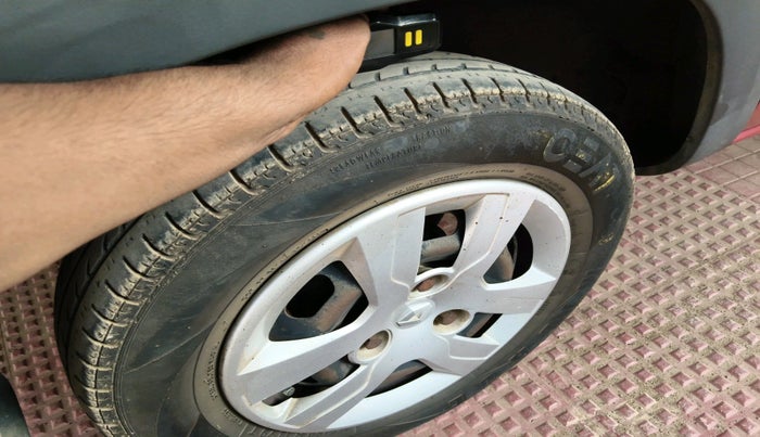 2018 Renault Kwid RXT 1.0 (O), Petrol, Manual, 31,854 km, tyre