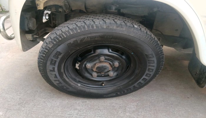 2021 Mahindra Bolero B6 (O), Diesel, Manual, 2,19,870 km, tyre