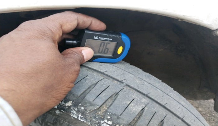 2013 Maruti Zen Estilo LXI CNG, CNG, Manual, 86,991 km, tyre